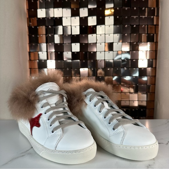 Ama Shoes - AMA ‘SLAM’ Made In Italy White With Red Star & Brown Fur Trim Size 37 NIB